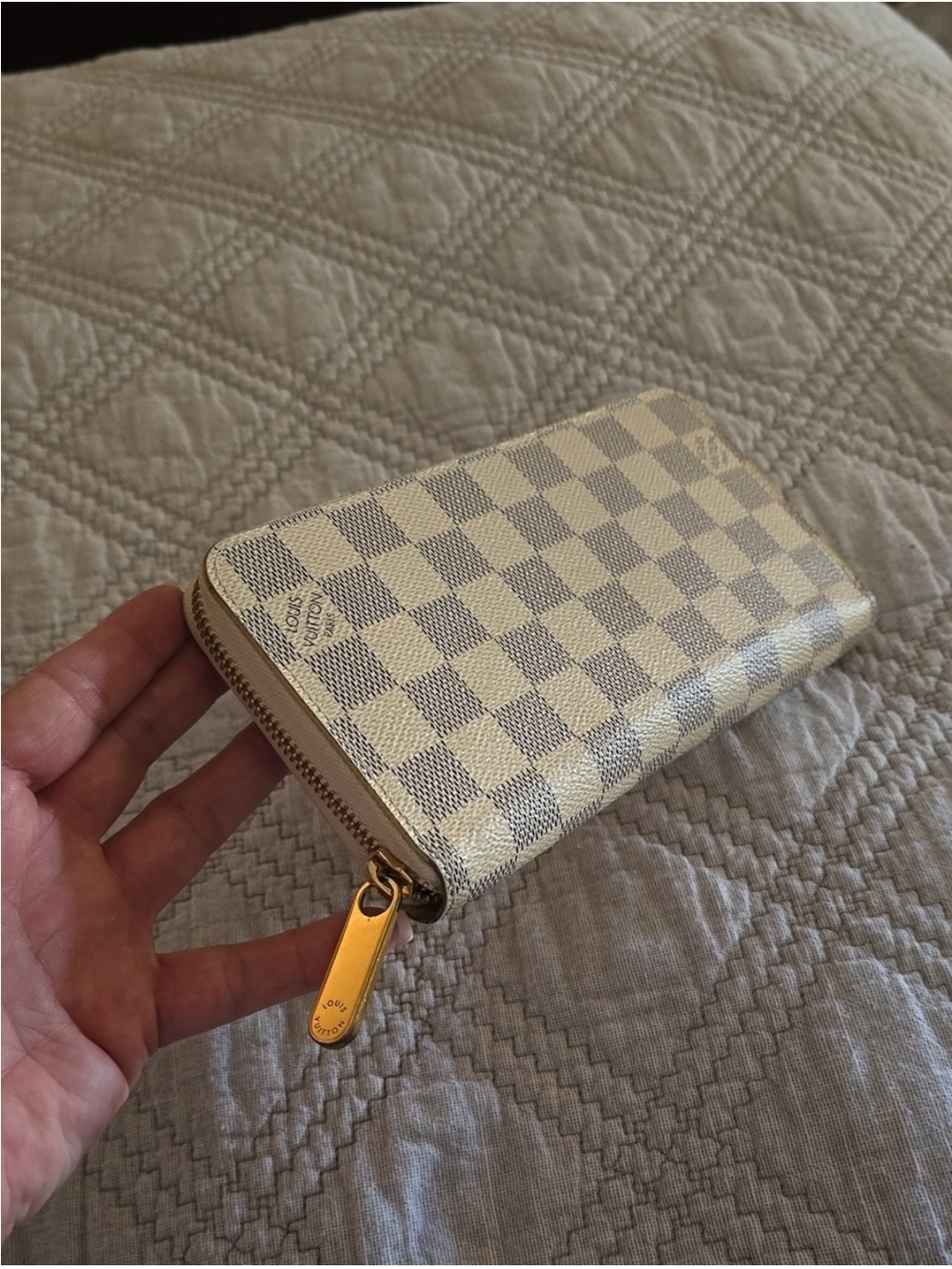 Louis Vuitton Damier Azur Zippy Wallet